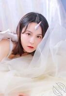 【海角模特】吊带美女性感尤物酥胸私房诱惑写真2