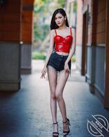 【海角模特】五官深邃的模特许玲玲 美乳+细腿一次展现