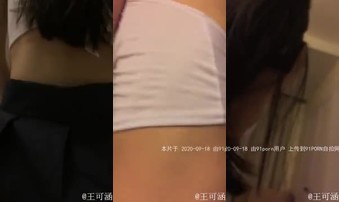 身材超好穿JK短裙黑丝女友，水超多，喜欢收藏+5星