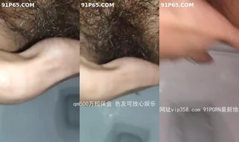 骚母狗自慰潮喷两次