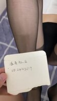 撕烂女儿的黑丝，无套进入女儿的白虎嫩穴，女儿：爸爸操我！25