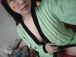 喜欢母狗穿衣服还是不穿衣服0